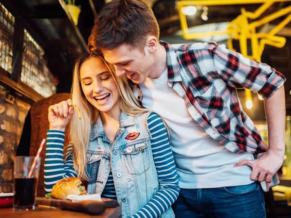 気になるお会計問題も？年下男子とのデートで気をつけたいポイント3つ