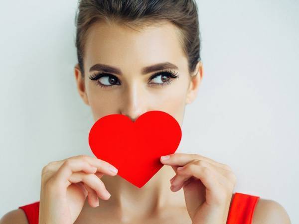 期待しても大丈夫…？頭をなでる男性の心理4選