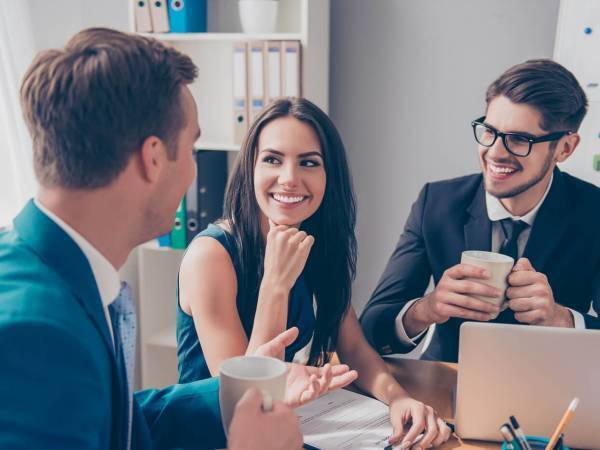 え？これだけで……？「男性の気を引く」効果的な方法