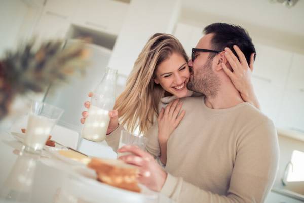 血液型別！男性が「女性にされるとうれしい」愛情行動って？