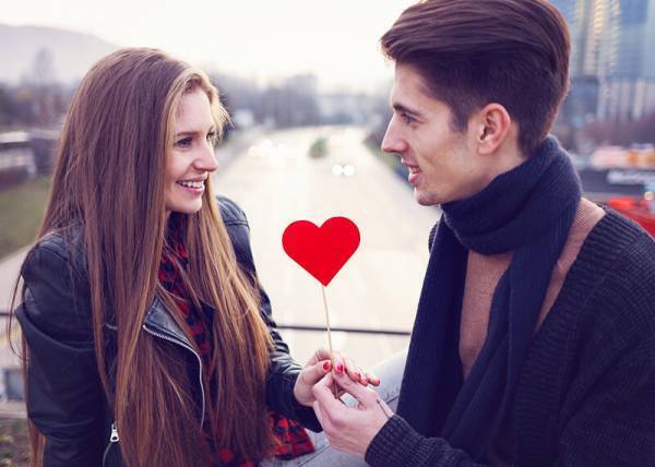 なかなか告白されない！男性が本命認定して告白したくなる女性の技