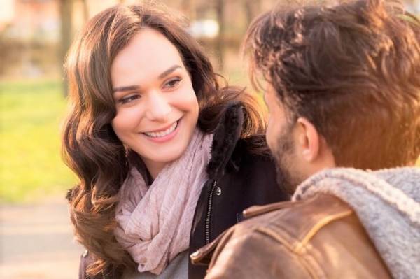 はっきりしない男性に「ちゃんと告白しよう！」と思わせる行動