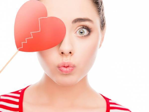 「長続きしない恋」ばかりの女子がやりがちなこと