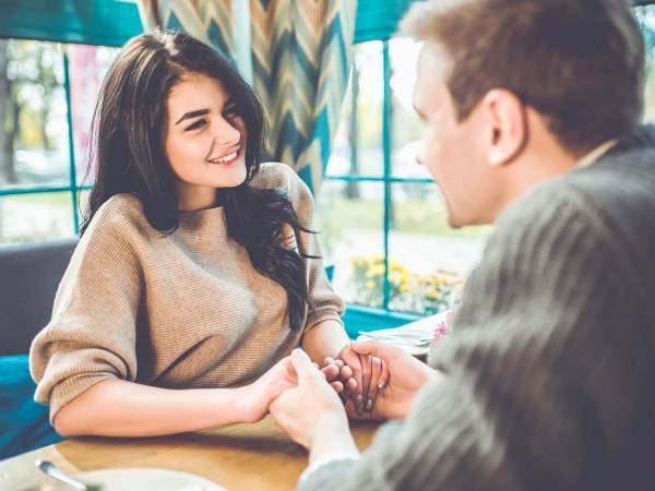 「自慢話」をされたら脈アリかも！その理由とは？