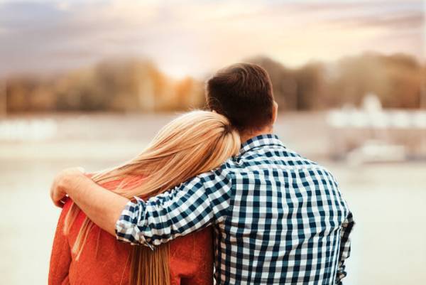 星座別・彼の恋愛タイプは「依存型」？「自立型」？相性の良い女性のタイプは？