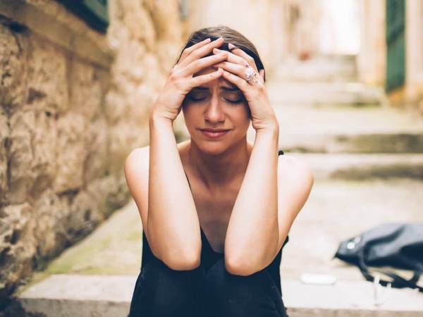 悲しい結末だけは避けたい！不倫に溺れた女性のエピソード3選