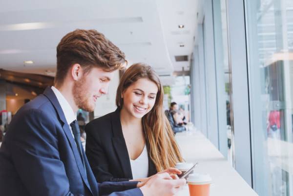気になる男性へ自然にアプローチする方法
