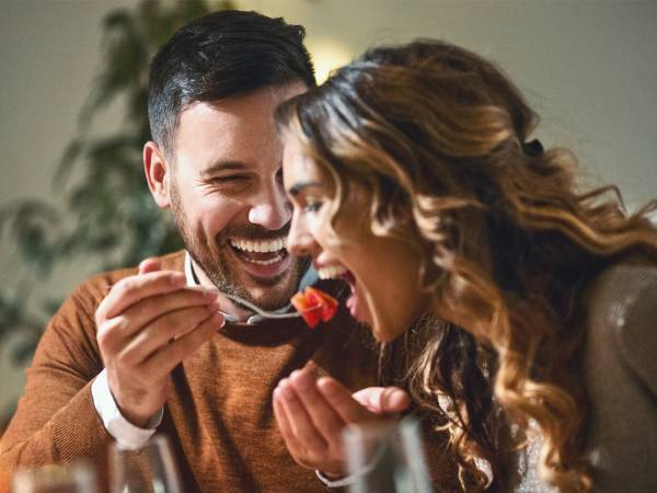 食事デートのときに男性が「いいな」と思う、女性の行動