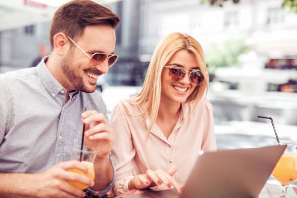 恋愛対象外？男友達に「友達のままでいい」と思われる女性の特徴