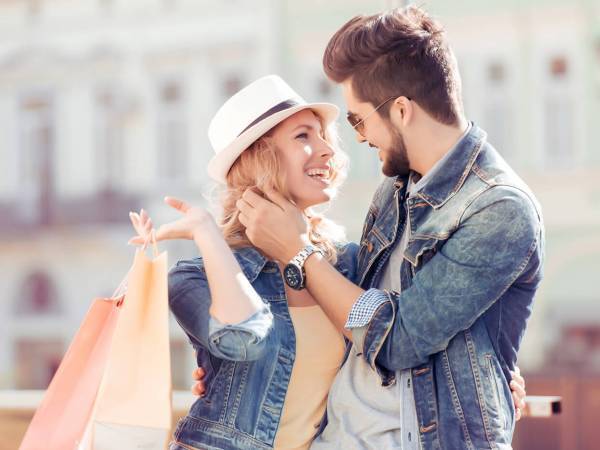 独り占めしたい？彼女への「愛してるが止まらない」4つのシーン