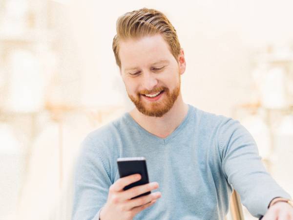 会っていないときも！彼をきゅんとさせるLINEメッセージ