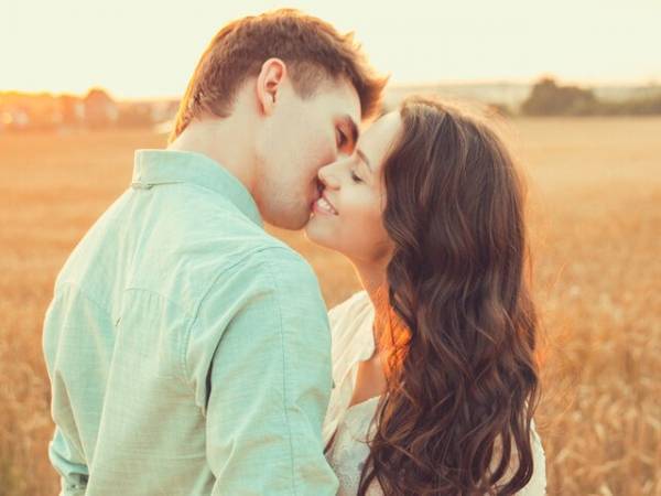 星座×血液型で占う！ず〜っと一緒にいたくなる…「癒やし系男性」TOP5