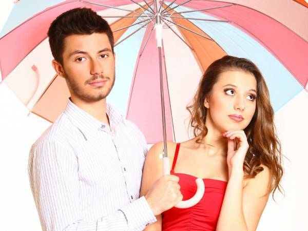 誰もが経験あり？「恋」に恋している心理状態とは