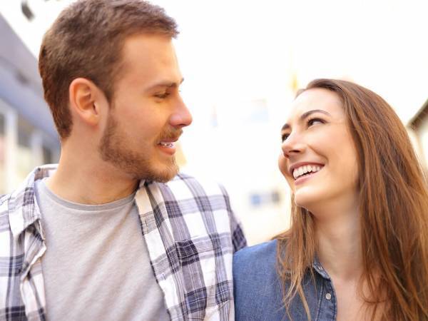 あえての、タメ口！男性から「かわいい」と思われる、モテ会話術