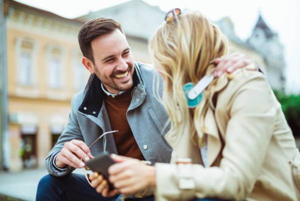 男性が「彼女にしたいな」と思う女性の特徴とは？