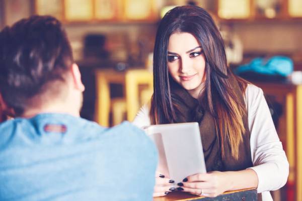 「女らしさ」があれば大丈夫？面食いな男性を落とすためのコツ