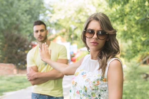 付き合う前に要チェック！浮気をする男性の見抜き方