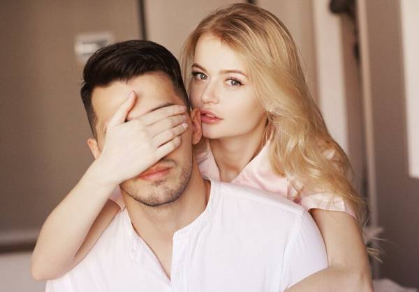 浮気や不倫をするかも…？付き合う前にチェックしたい「遊び人」の特徴4つ