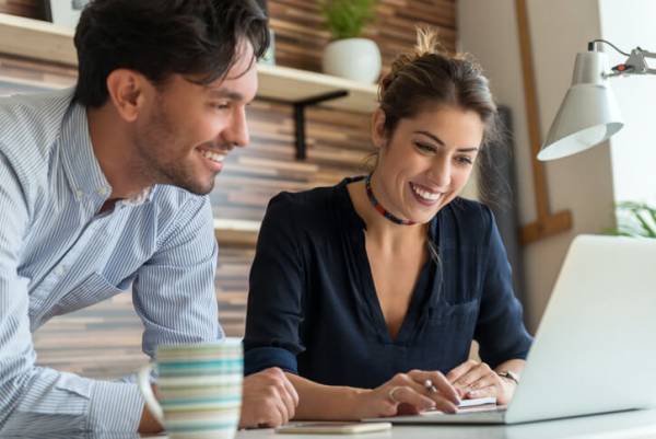 職場の気になる女性に対してやっちゃう、男性のアプローチ3つ