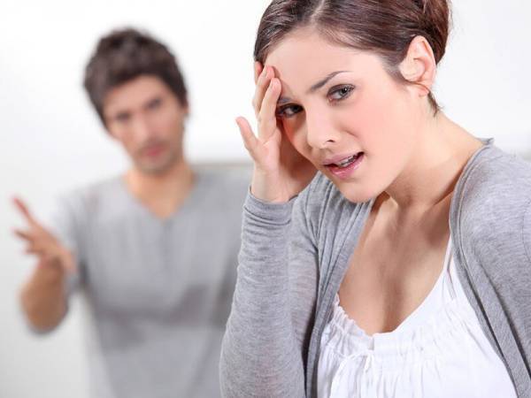 連絡がこまめな男性の良いところと悪いところって？