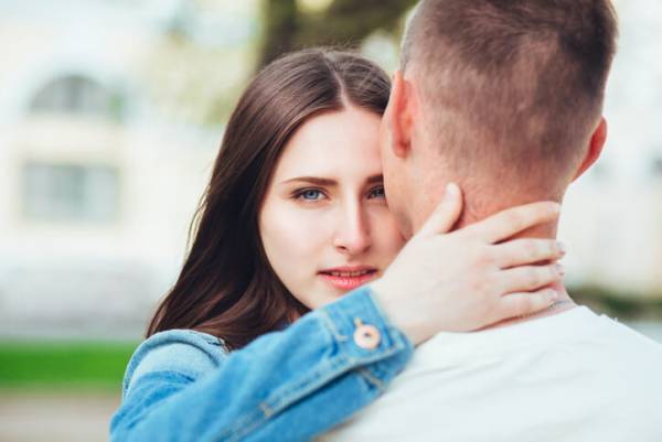 見破って！嘘ばかりつく「ダメ男」の特徴3つ