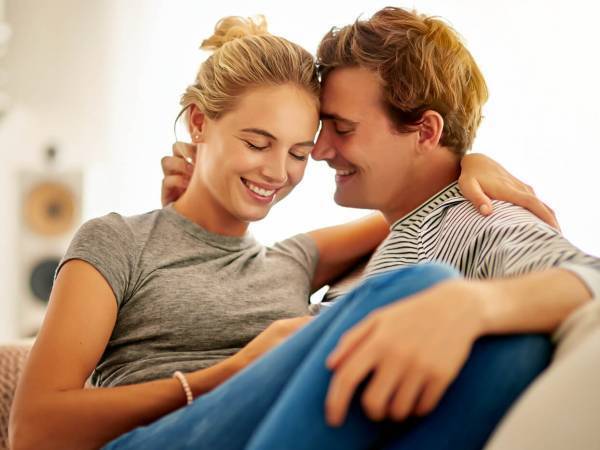 男性が、彼女に対しても「秘密にしたい」こと3選