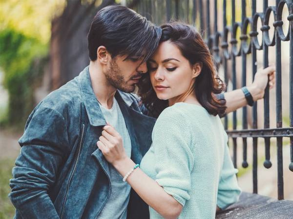 意地悪だけど…ちょっとだけ彼を嫉妬させる方法をご紹介！