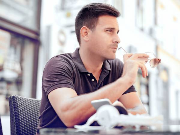 親孝行orマザコン？なんでもママに頼っちゃうダメ男の特徴3つ