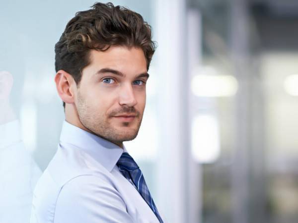 男性は思わずドキドキ！誰でも簡単にできるボディタッチの場所3つ