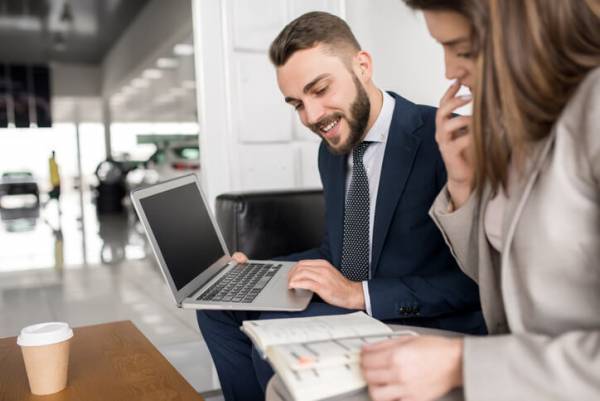 反応は薄いけど…シャイな男性が出してる脈ありサイン3つ