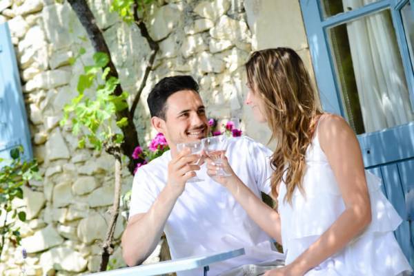 「俺のこと好きなのかな？」男性をその気にさせる3つの方法