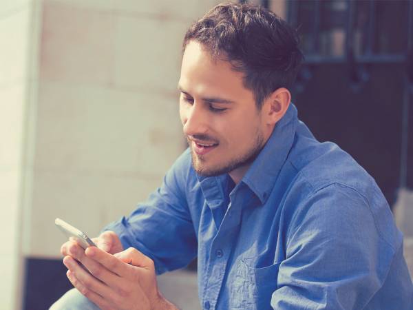 見逃さないで！社会人男性が「好意がある人」に送るLINEはコレ