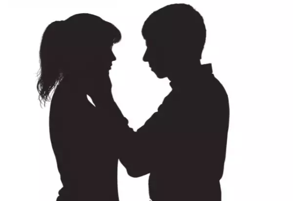 「マジないわ…」ちょっと不快かも？男性が嫌いな“彼女の細かい言動”3つ