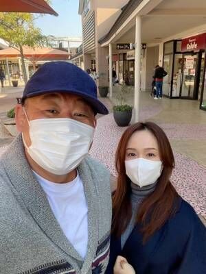 花田虎上、妻とともにアウトレットを訪れストレスを解消「大きなものも買いました」