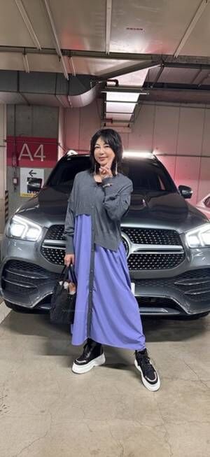 堀ちえみ、車をバックにした自身のワンピース姿を公開「スッゴく似合ってますね」「めちゃくちゃ可愛い」の声