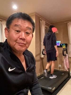 花田虎上、トレーニングをする娘の様子を公開「見た目は大人みたいな大きさですがまだ中学生」