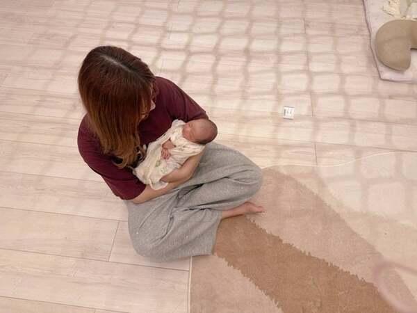 辻希美、次女の世話をしている長女・希空の様子を公開「完璧です」