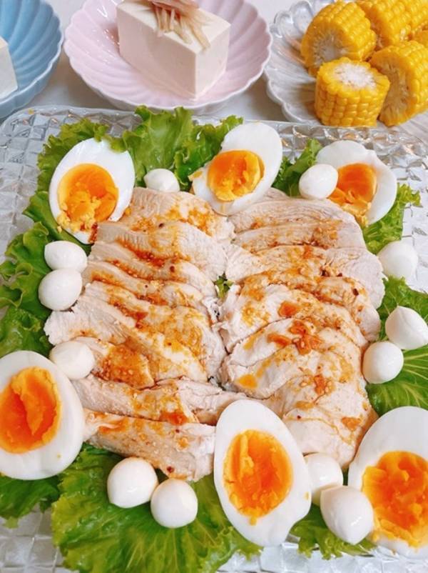 細川直美、タンパク質強化の夕食を公開「素晴らしい」「美味しそう」の声