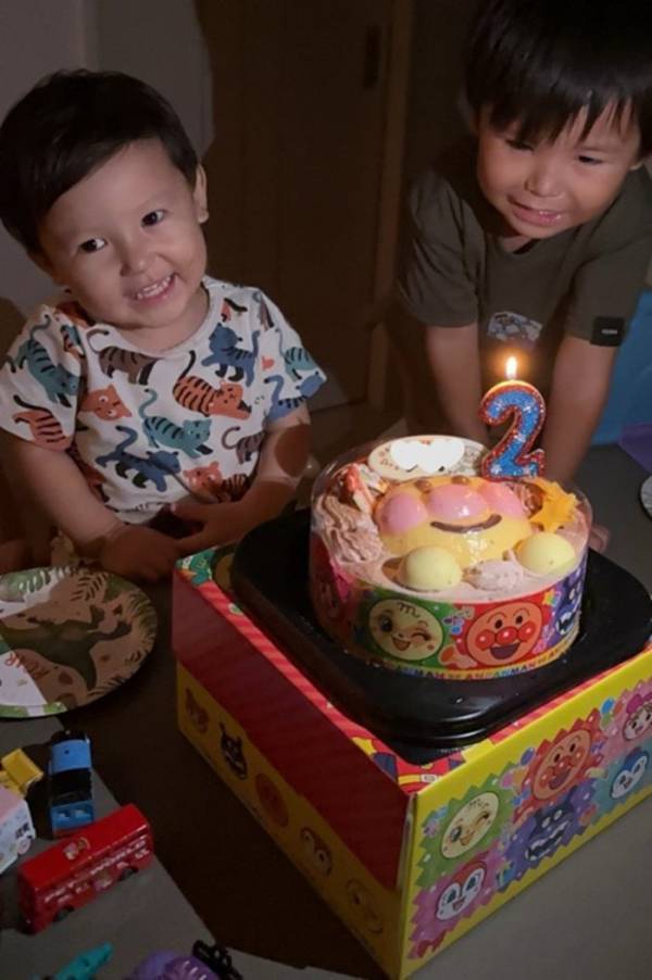 美優、次男の誕生日ケーキを紹介「箱だけでもめちゃめちゃ可愛くって」