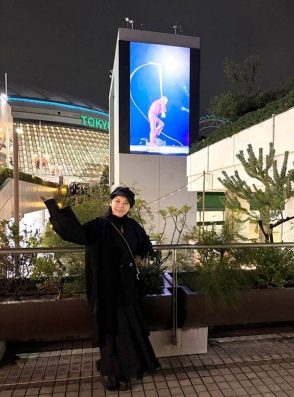 藤あや子、矢沢永吉のライブで大興奮「日本の真の宝です」