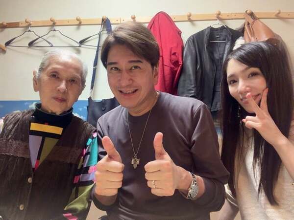 川崎麻世、妻と母と訪れた寿司屋での偶然「店内8人中4人も同い年やん」