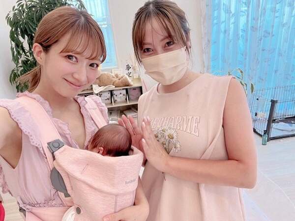 辻希美、感動した出産祝いの品を公開「初めてだったのでめっちゃ嬉しかった」
