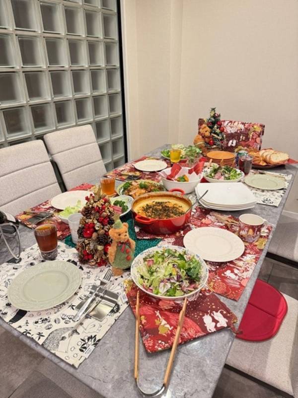 堀ちえみ、豪華な手料理で早めのクリスマスパーティを開催「美味しそう」「素敵ですね」の声