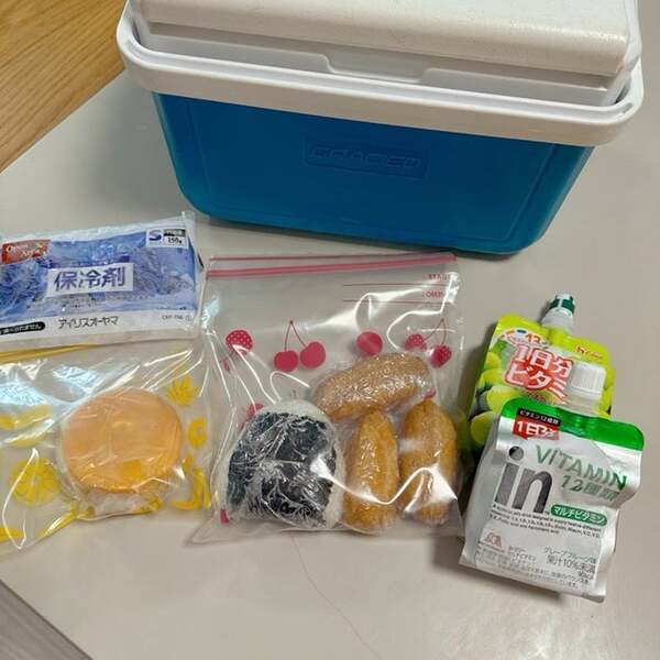 小倉優子、部活の長男に用意した補食を公開「おにぎりの中身は、唐揚げ」