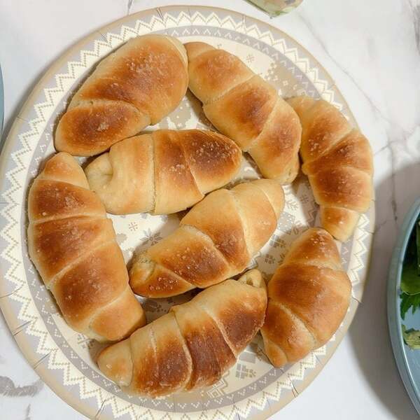 16歳の娘がクリスマスパーティに作ったパンに感激「周りがサクサクで中もっちりでめちゃ美味しい」