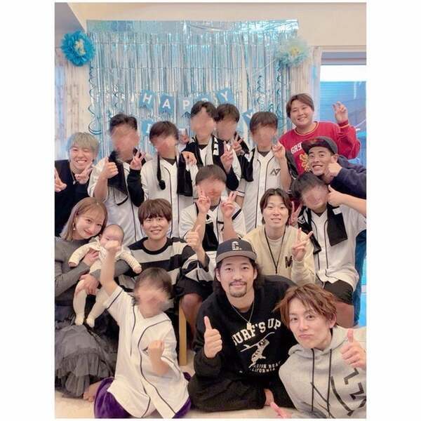 辻希美、15歳長男の誕生日にサプライズ「リビングに入って来た瞬間せいあ大号泣だった…」