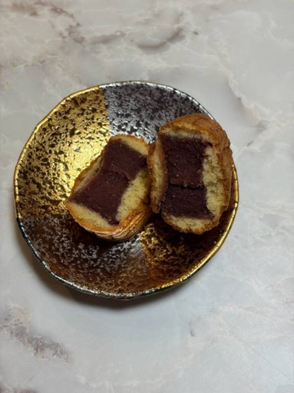 藤あや子、大阪土産のまんじゅうを絶賛「リピ決定の和スイーツ」