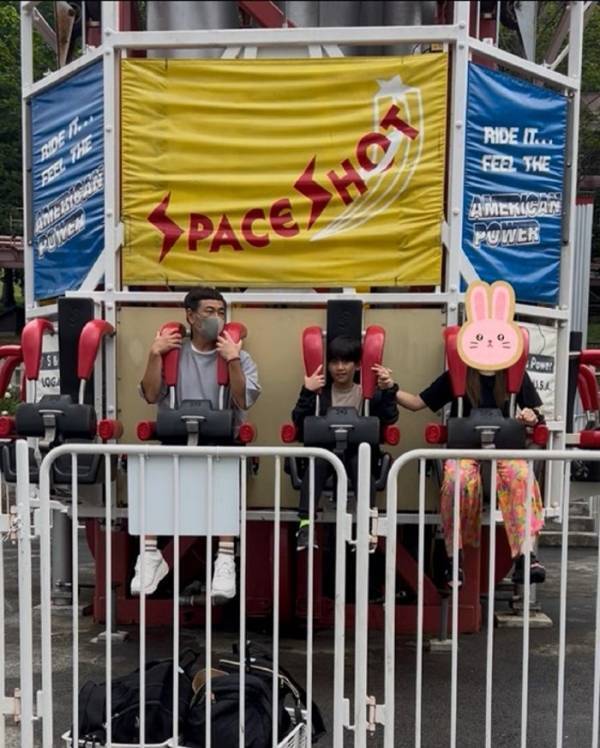 ココリコ・遠藤の妻、家族で満喫した北海道旅行「どこに行っても父との思い出ばかり」