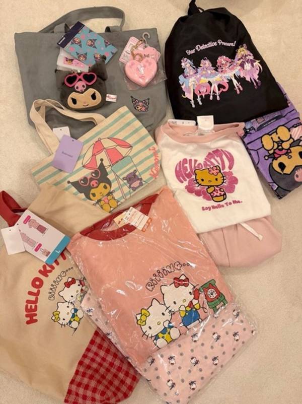 上原さくら、しまむらで娘とサンリオグッズを爆買い「厳選するのに時間がかかりました」