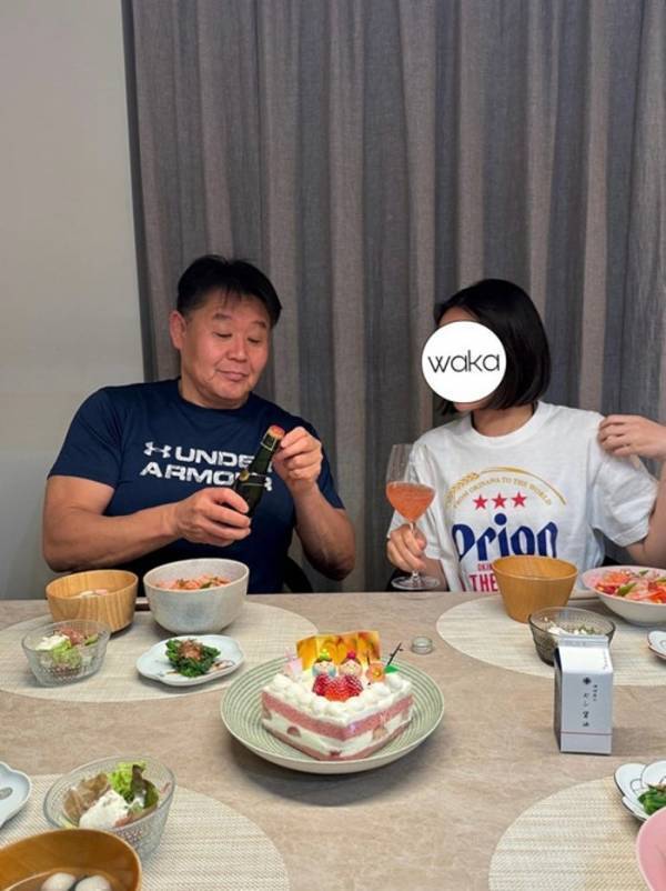 花田虎上の妻、ひな祭りの食卓を公開「子供の成長と共に食事も徐々に変化」